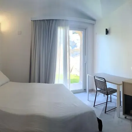 Supreme Location With Pool At Cala Sassari Feriehus *